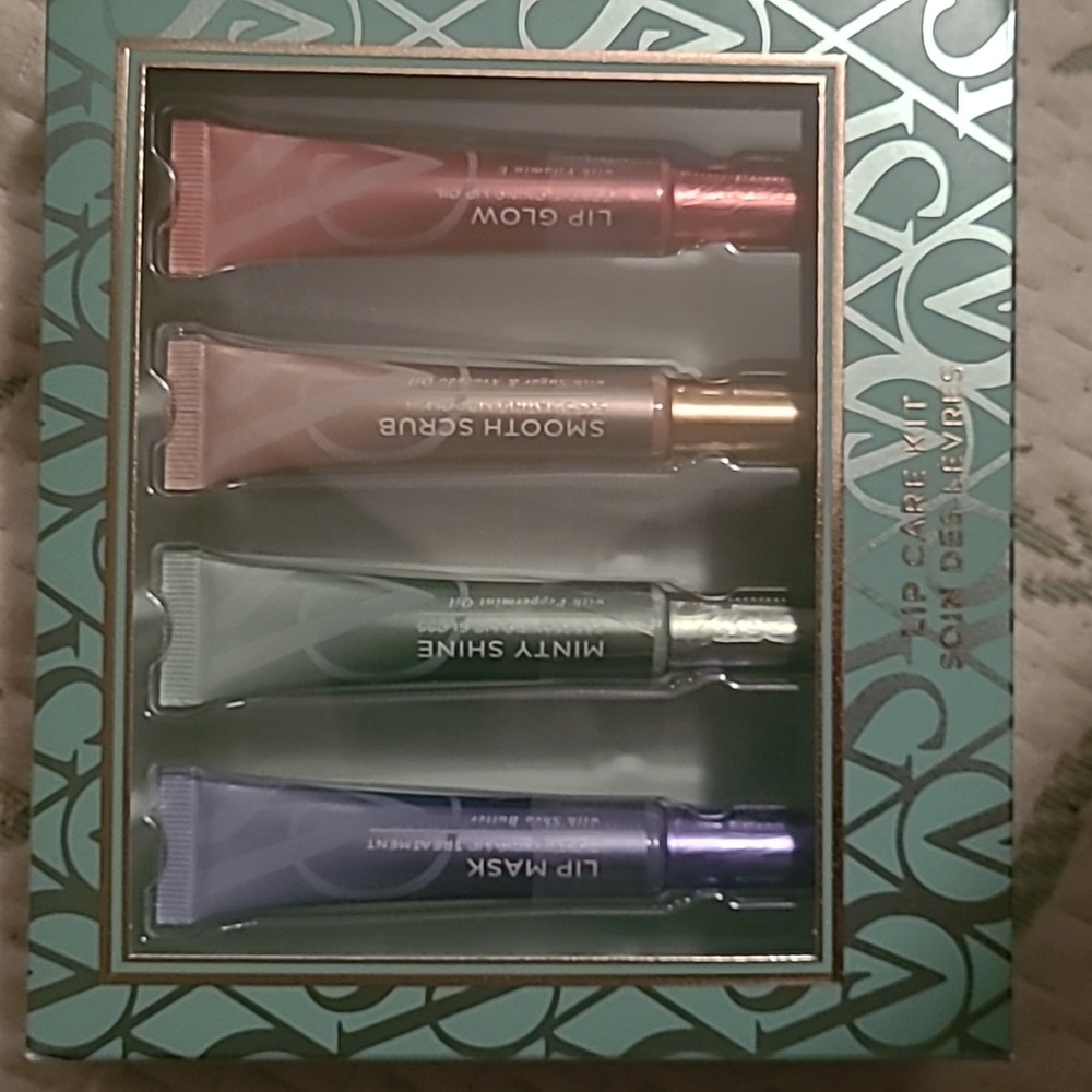 Lip Care Kit
